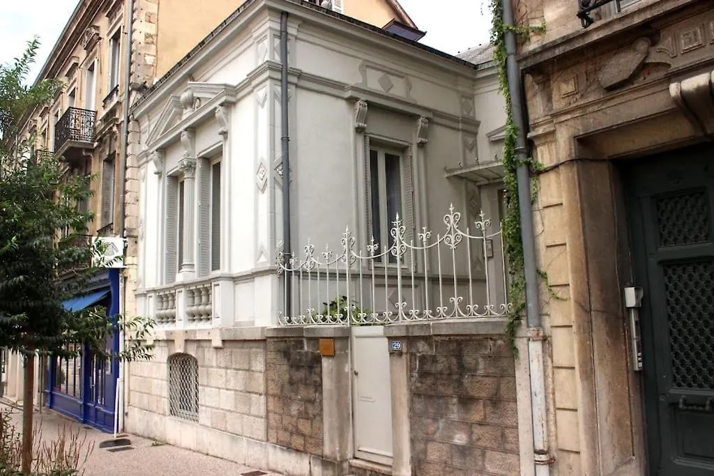 Apartment Sublime Appartement, Chic Et Confortable. Bourg-en-Bresse